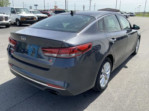 Used 2018 Kia Optima S w/ Panoramic Sunroof Package FWD image 8