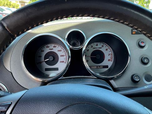 Used 2007 Pontiac Solstice Convertible w/ Premium Package image 19