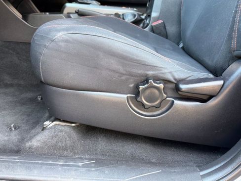 Used 2019 Toyota Tacoma TRD Off-Road image 13