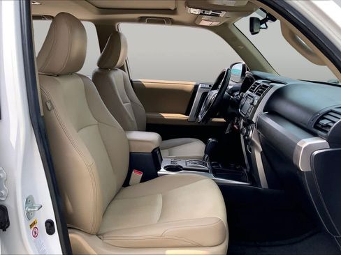 Used 2015 Toyota 4Runner SR5 Premium RWD image 8