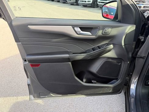 Used 2022 Ford Escape SEL w/ Technology Package image 8