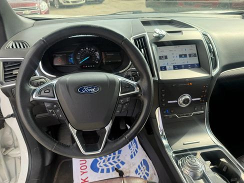 Used 2020 Ford Edge Titanium w/ Equipment Group 301A AWD/4WD image 20
