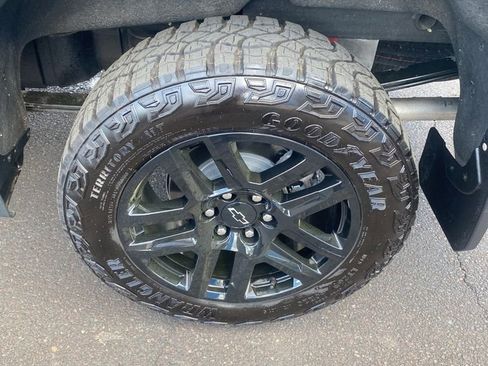 Certified 2025 Chevrolet Silverado 1500 Custom Trail Boss w/ LPO, Dark Essentials Package image 19