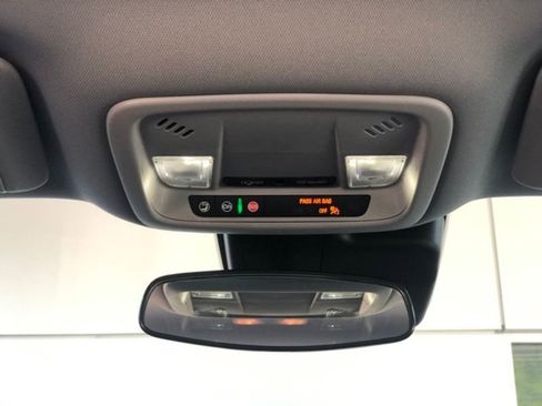 New 2025 Chevrolet Malibu LT image 13