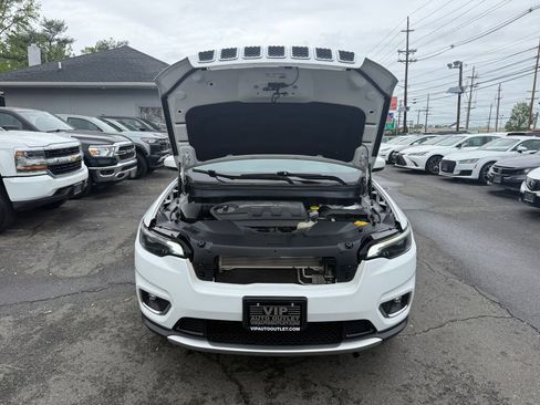 Used 2019 Jeep Cherokee Limited AWD/4WD image 34