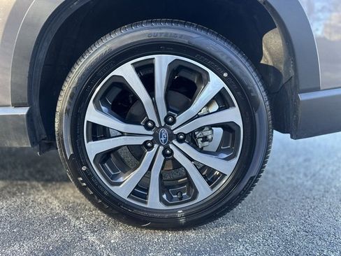 Used 2024 Subaru Forester Limited image 31