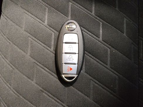Used 2021 Nissan Kicks SV FWD image 32