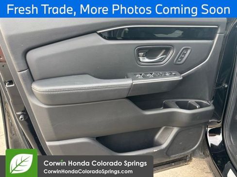 Used 2025 Honda Pilot EX-L image 6