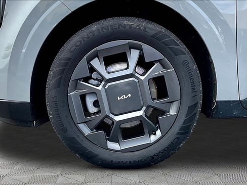 Certified 2025 Kia Carnival EX FWD image 29