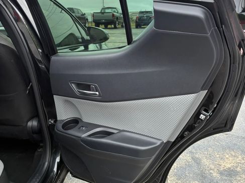 Used 2019 Toyota C-HR XLE FWD image 26