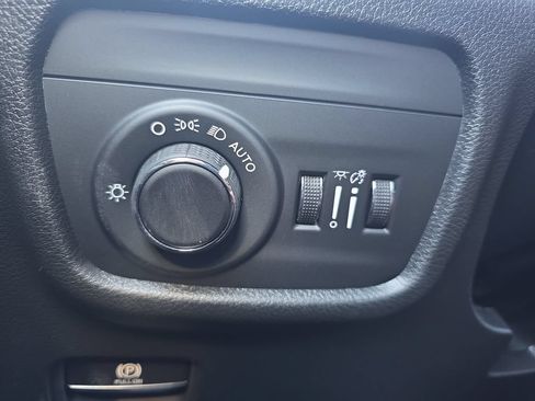 New 2026 Jeep Grand Cherokee Altitude AWD/4WD image 26