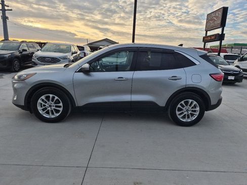 Used 2021 Ford Escape SE image 8