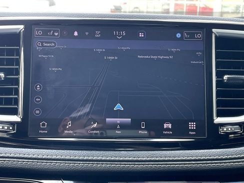 Used 2022 Chrysler Pacifica Limited FWD image 17