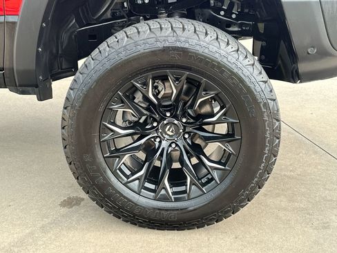 Used 2025 RAM 1500 Rebel image 10