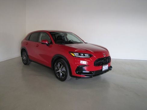 Certified 2024 Honda HR-V EX-L image 3