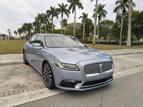 Used 2019 Lincoln Continental Black Label image 1