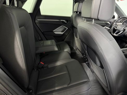 Used 2023 Audi Q3 2.0T Premium image 29