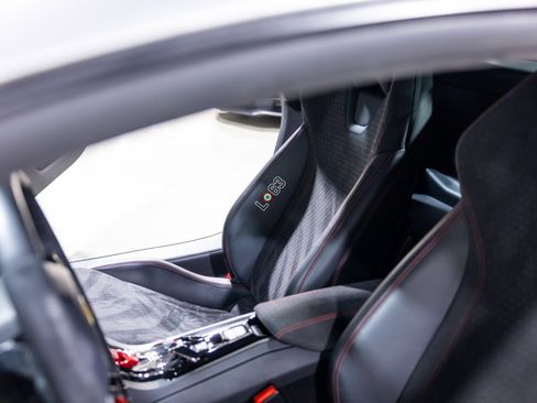 Used 2017 Lamborghini Huracan LP 610-4 Avio image 37