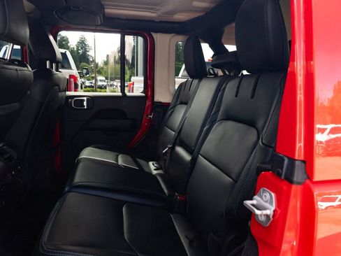 Used 2021 Jeep Wrangler Unlimited Rubicon 4xe w/ Cold Weather Group AWD/4WD image 21