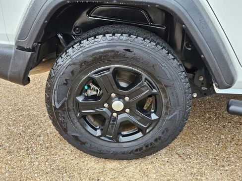 Used 2019 Jeep Wrangler Unlimited Sport S image 19