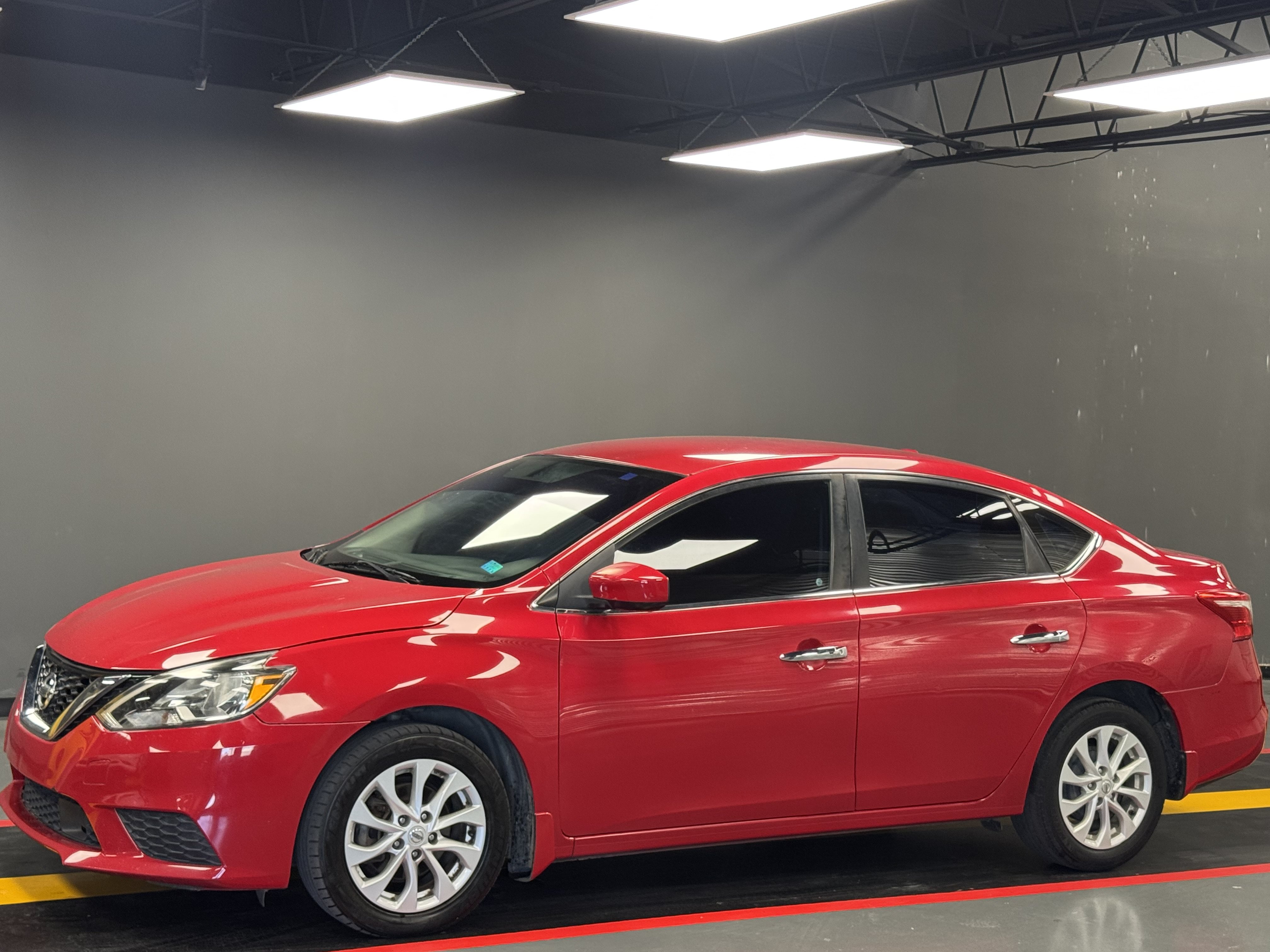 Used 2018 Nissan Sentra SV FWD image 1