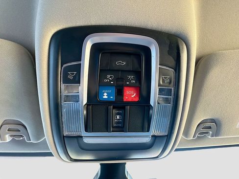 Used 2024 RAM 3500 Laramie image 39