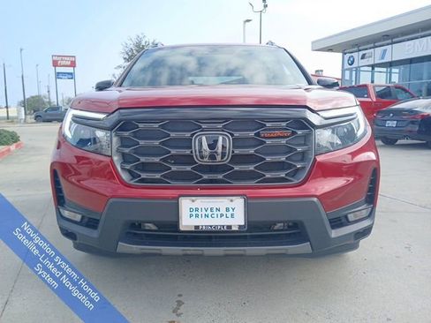 Used 2022 Honda Passport TrailSport image 2