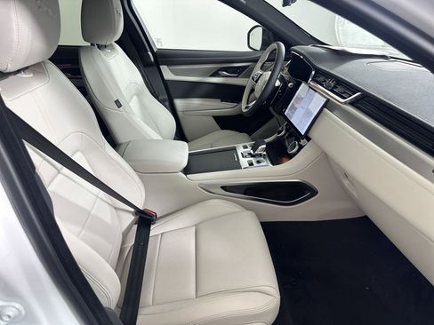 Used 2026 Jaguar F-PACE R-Dynamic S image 18