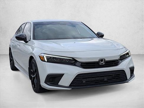 Used 2024 Honda Civic Sport image 3