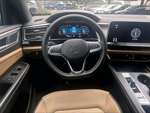 Used 2024 Volkswagen Atlas Cross Sport SE FWD image 6