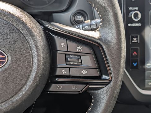 Used 2025 Subaru Forester Premium image 29