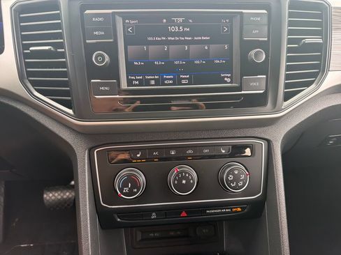 Certified 2023 Volkswagen Atlas Cross Sport SE AWD/4WD image 15