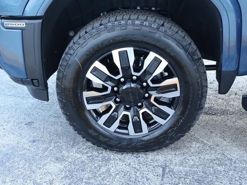 New 2026 GMC Sierra 2500 Denali Ultimate image 8