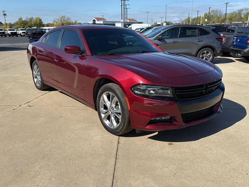 Used 2021 Dodge Charger SXT w/ Driver Convenience Group image 7