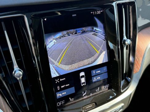 Used 2022 Volvo S60 B5 Momentum image 26