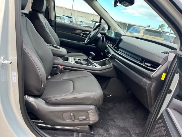New 2026 Kia Carnival SX w/ SX Dark Edition Package FWD image 24