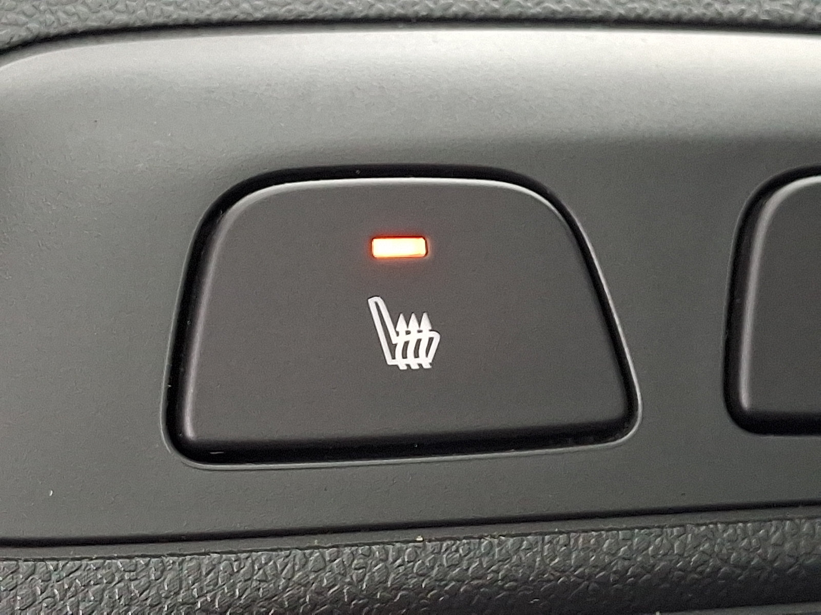 Used 2023 Buick Envision Avenir AWD/4WD image 12