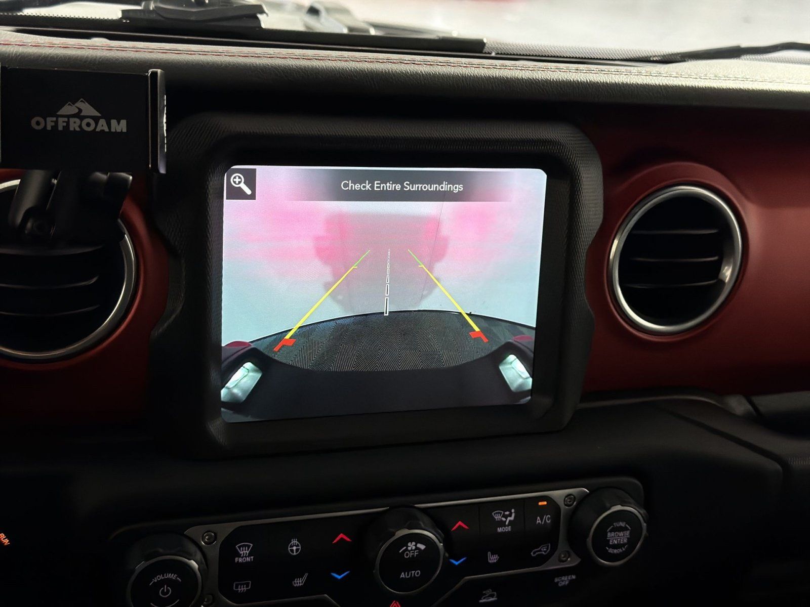 Used 2021 Jeep Gladiator Rubicon AWD/4WD image 19
