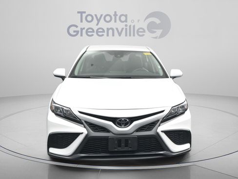 Used 2024 Toyota Camry SE image 22