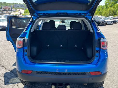 Used 2018 Jeep Compass Sport w/ Tech Group AWD/4WD image 14