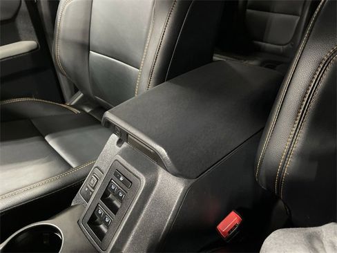 Used 2022 Ford Bronco Badlands image 26