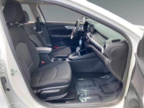 Used 2023 Kia Forte LXS image 15