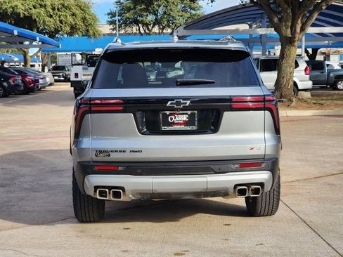 Used 2024 Chevrolet Traverse Z71 w/ Enhanced Driving Package image 13