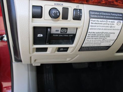 Used 2011 Subaru Outback 3.6R Limited w/ PWR Moonroof Pkg image 17