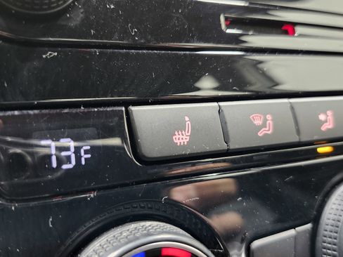 Used 2021 Volkswagen Passat 2.0T SE image 6