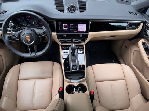 Certified 2026 Porsche Macan AWD/4WD image 22