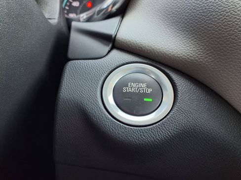Used 2023 Chevrolet Equinox LS w/ LS Convenience Package FWD image 15