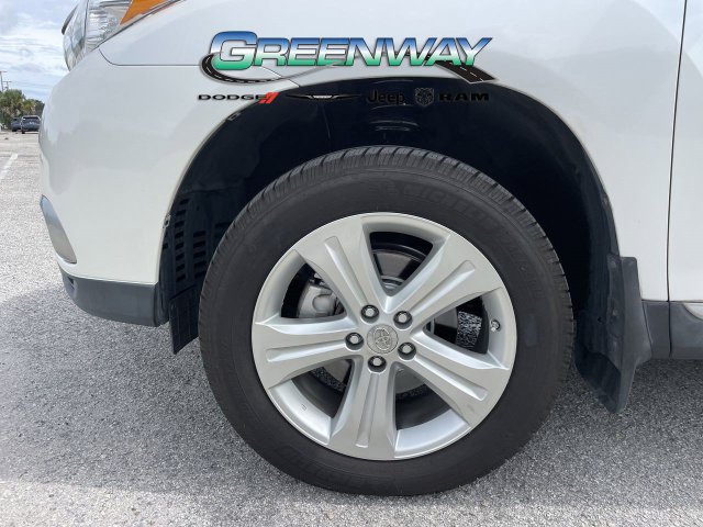 Used 2012 Toyota Highlander Limited w/ Tow Pkg FWD image 33