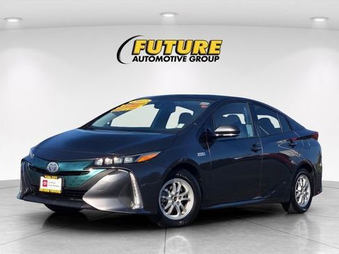 Certified 2017 Toyota Prius Prime Plus w/ Carpet Mat Package FWD image 10