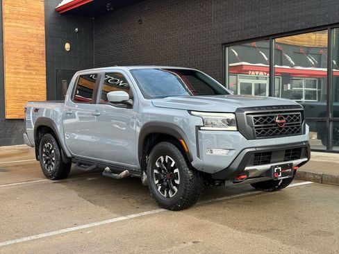 Used 2024 Nissan Frontier PRO-4X w/ Off-Road Protection Package image 9